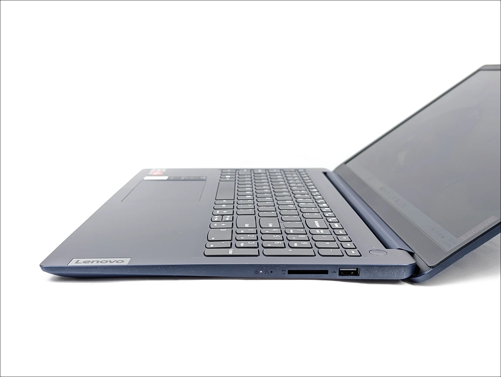 Lenovo IdeaPad 1 15AMN7 15.6″ Laptop PC Ryzen 5 7520U 2.8GHz 8GB RAM 256GB SSD