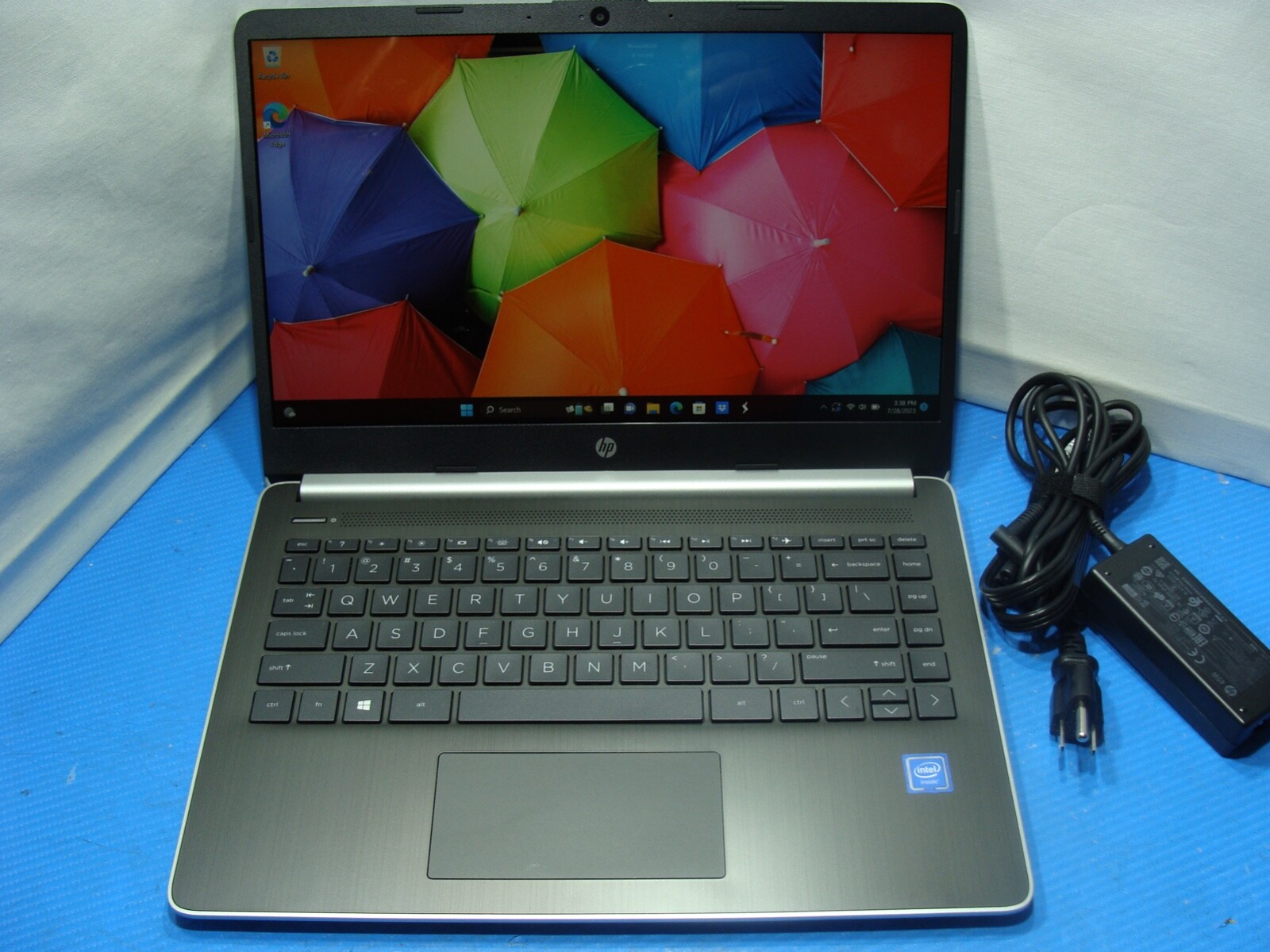 Powerful battery 96% HP 14» FHD 1920 x 1080 Intel i5-1035G4 4GB RAM 128GB SSD