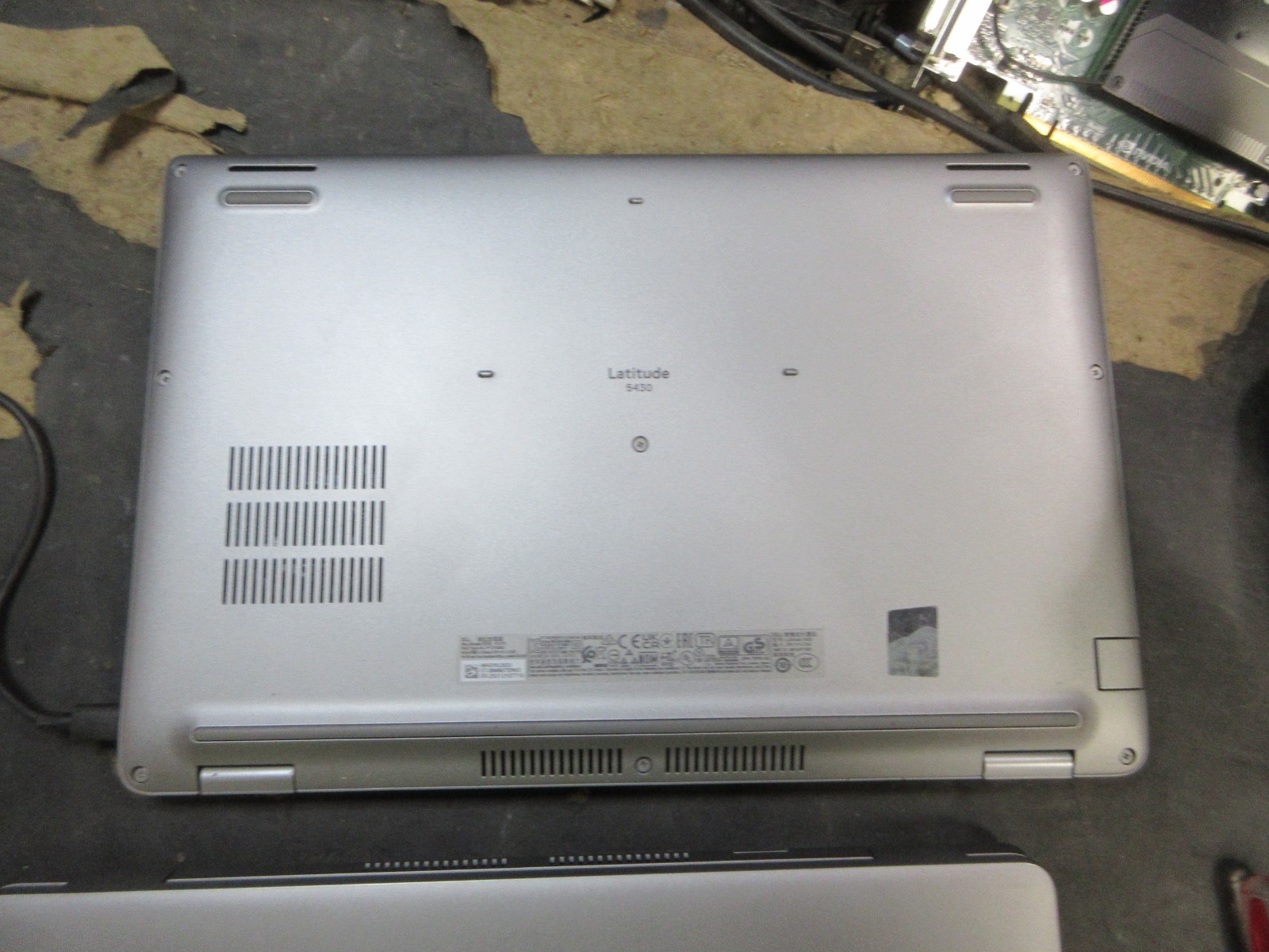 Dell Latitude 5430 14» i5-1235U 3.36GHZ 8GB 512GB SSD WIFI GD BATT WINDOWS