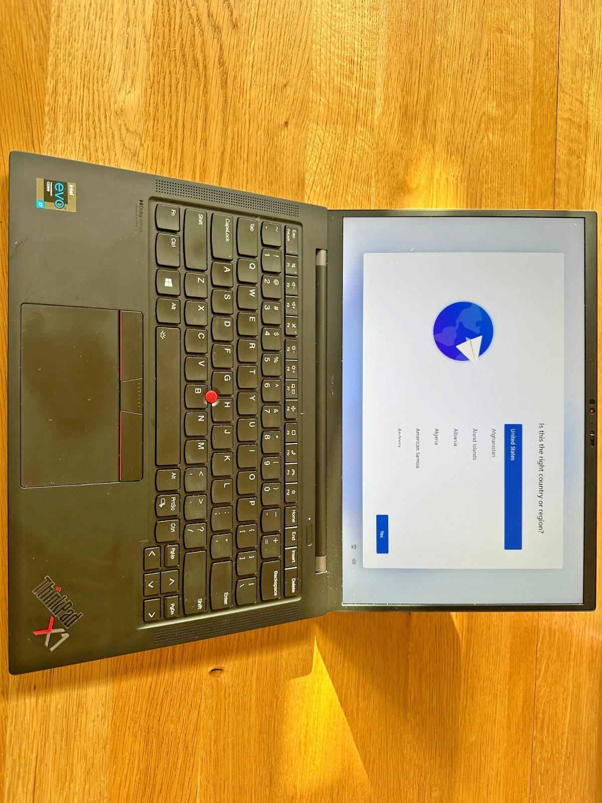 Lenovo ThinkPad X1 Carbon 14″ (1TB SSD, Intel Core i7-1165G7, 2.80GHz, 16GB RAM)