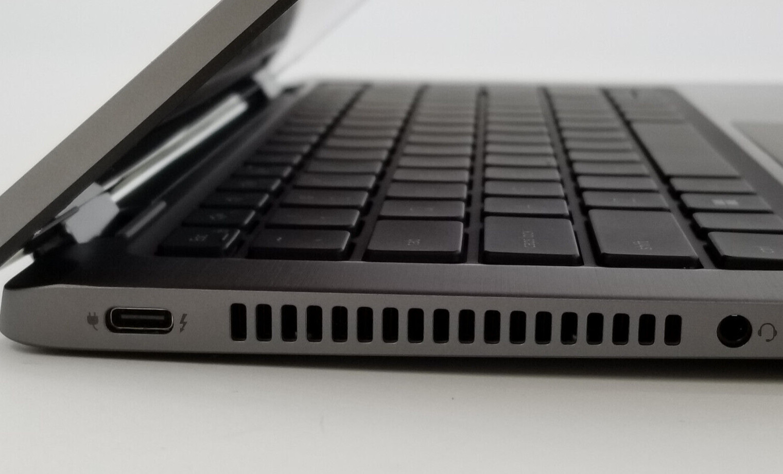 Dell Latitude 7330 2 in 1 Laptop Intel i5-12th Gen 16GB Ram + 256GB NVMe 11 Pro