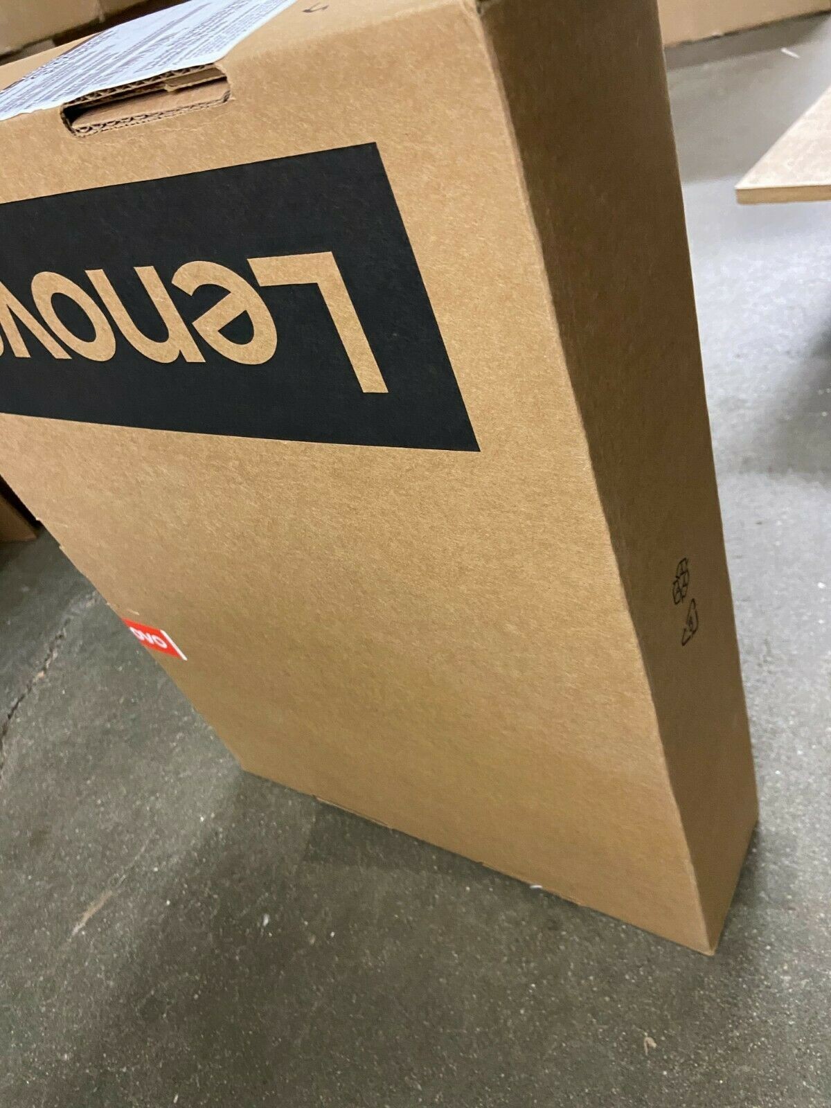 Lenovo ThinkPad T14 Gen 5 14″ AMD Ryzen 7 Pro 8840U 16GB 512GB FPR Win11P 2-Yr