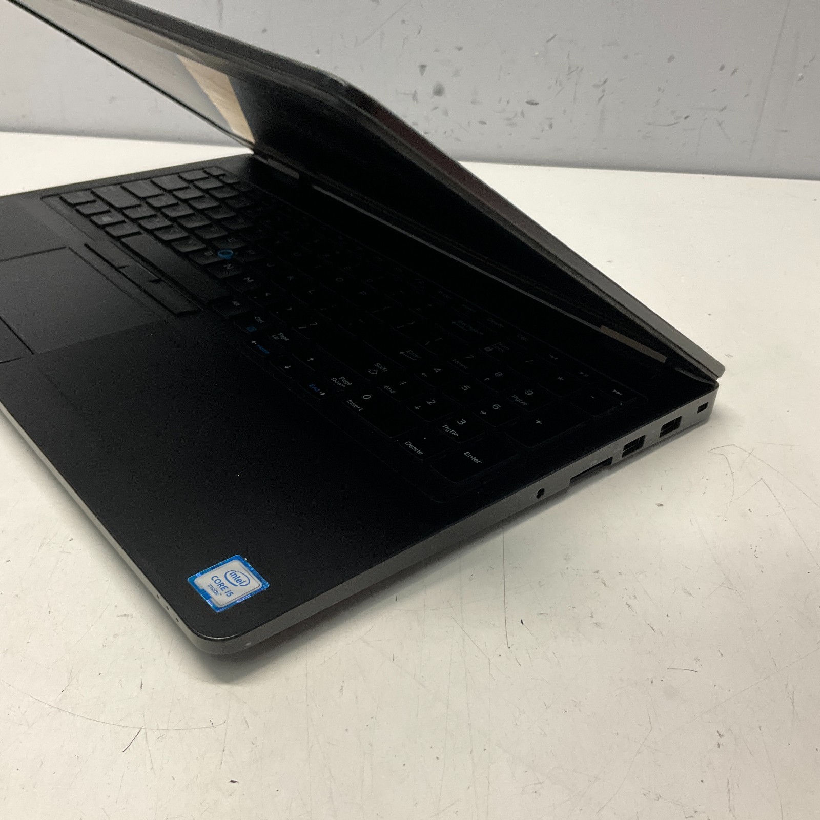 Dell Latitude E5570 Intel Core i5-6300U – 8GB Ram- 128GB SSD Windows 10 Pro